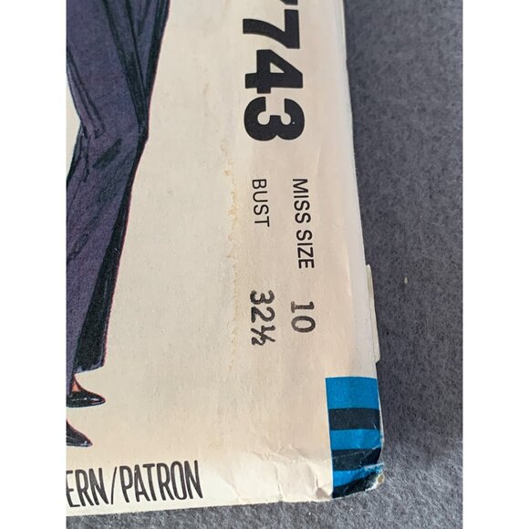 McCalls 7743 Vintage 1981 Sewing Pattern Jacket Shirt Pants Size 10 uncut - Picture 2 of 3